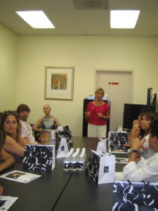 graduation-retail-marketing-007